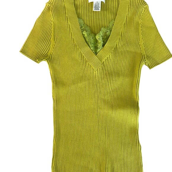 AUGUST SILK Chartreuse Green V Neck Top Size Medium - Picture 4 of 6